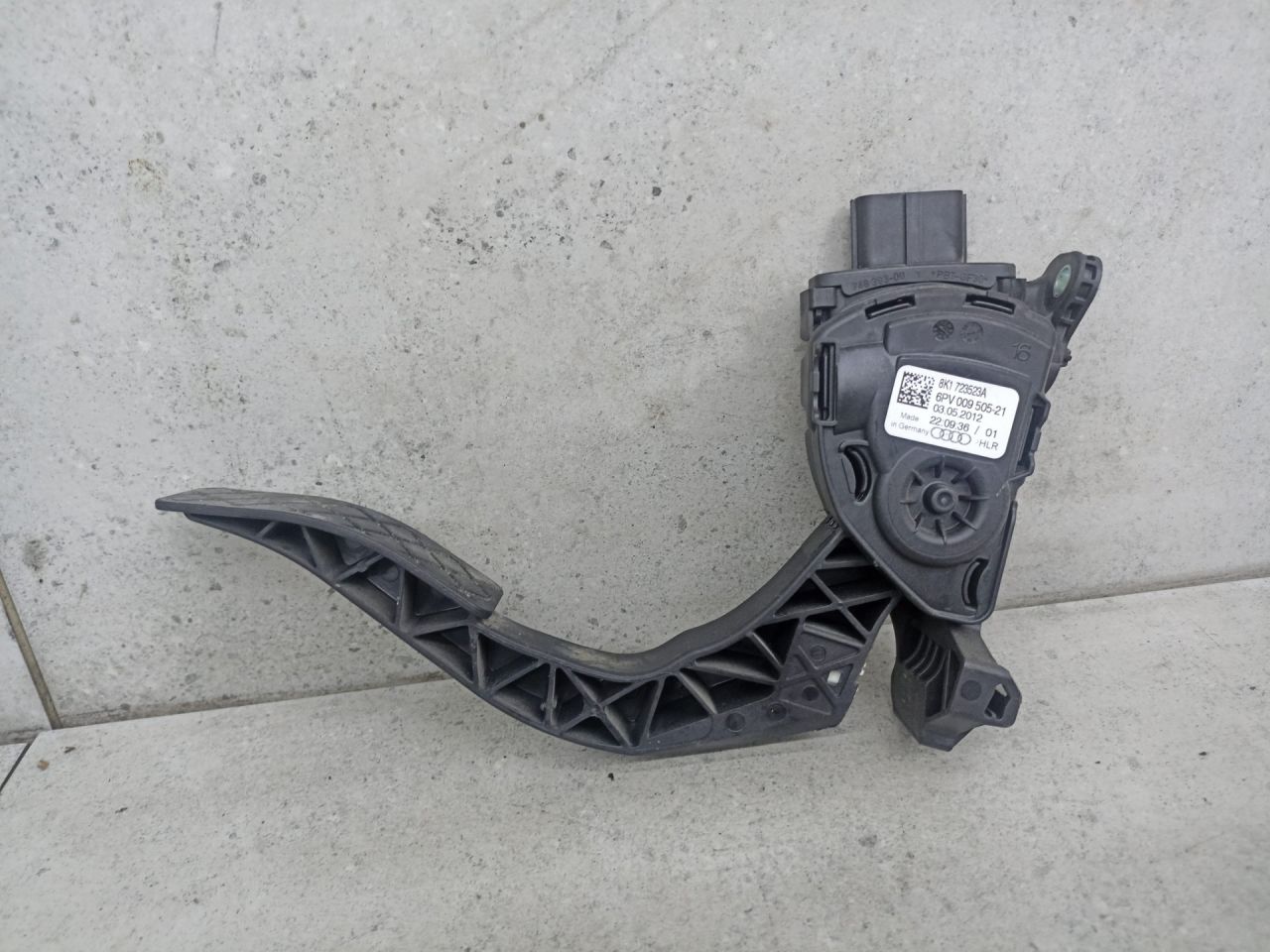 педаль Audi A6 4G/C7 2012, 8K1723523A - фото №1