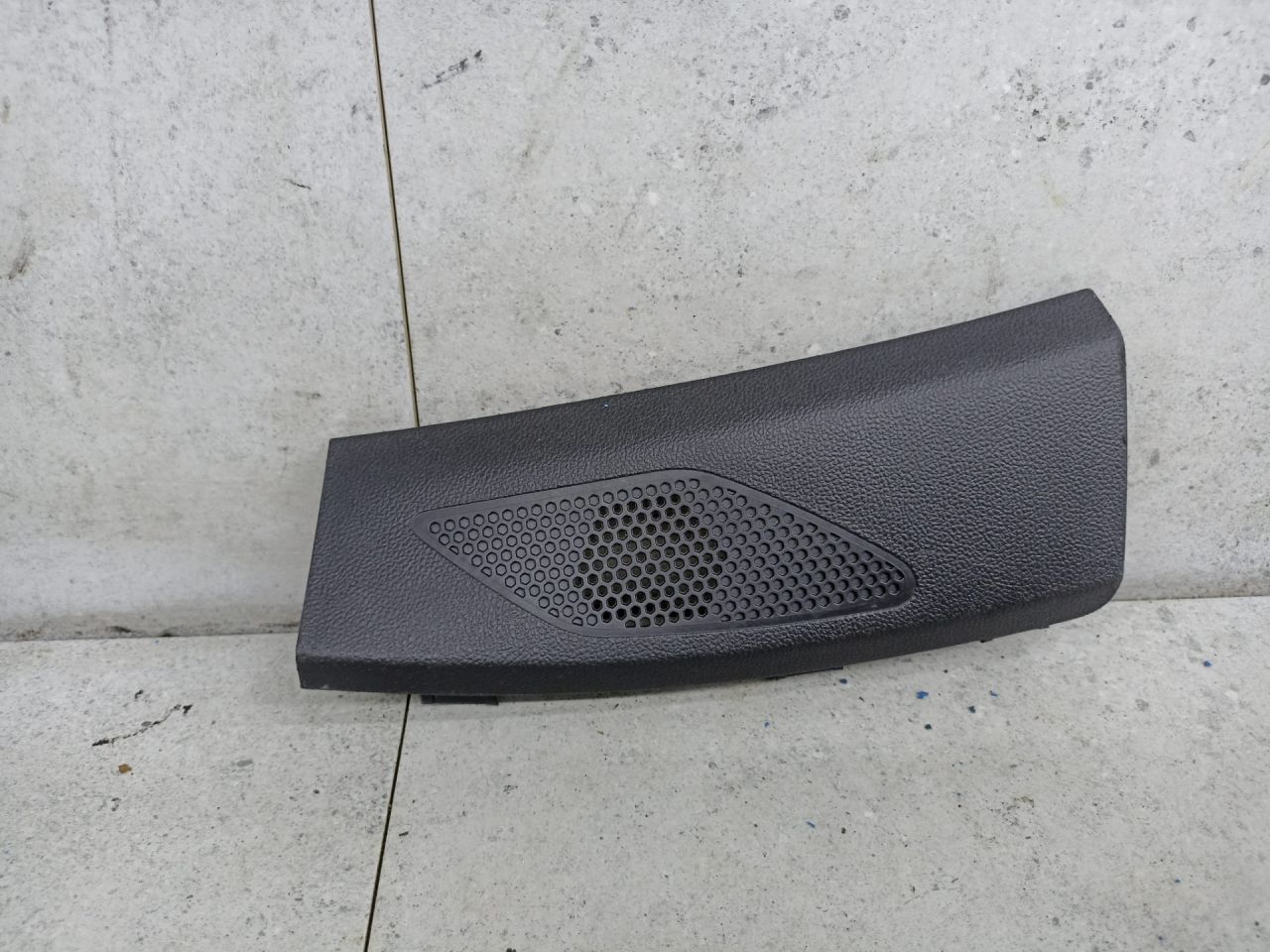 пластик Renault Kadjar 1 поколение 2018, 281C23825R - фото №1