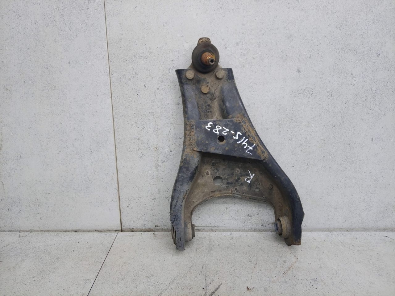 рычаг передний правый Renault Duster 1 поколение 2015, 545001225R - фото №1