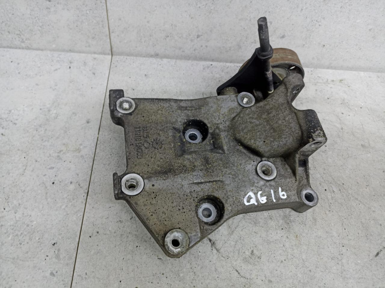 кронштейн компрессора кондиционера Nissan Primera P12 (2001 - 2008), 11910BM700 - фото №1