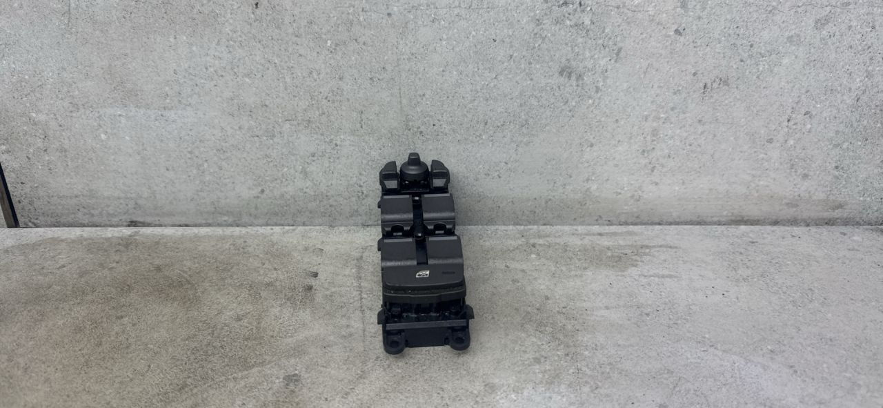 блок управления стеклоподъемниками Land Rover Range Rover Evoque L538 (2011 - 2015), GJ3214540AB - фото №1