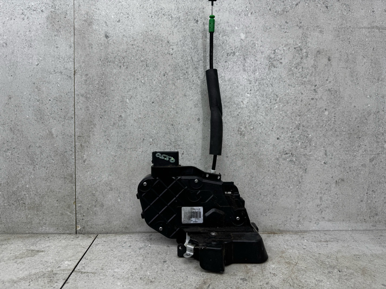 замок двери задней левой Land Rover Range Rover Evoque L538 (2011 - 2015), 8X2A-26413-AE - фото №1