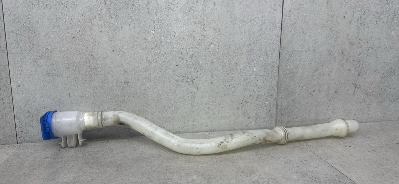 горловина бачка омывателя Volkswagen Crafter 2 поколение 2016, 7C0955463A - фото №1