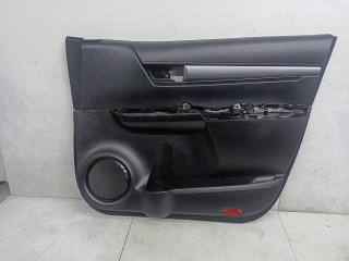 обшивка двери передняя правая Toyota Hilux 8 поколение [рестайлинг] 2023, 67610YP110