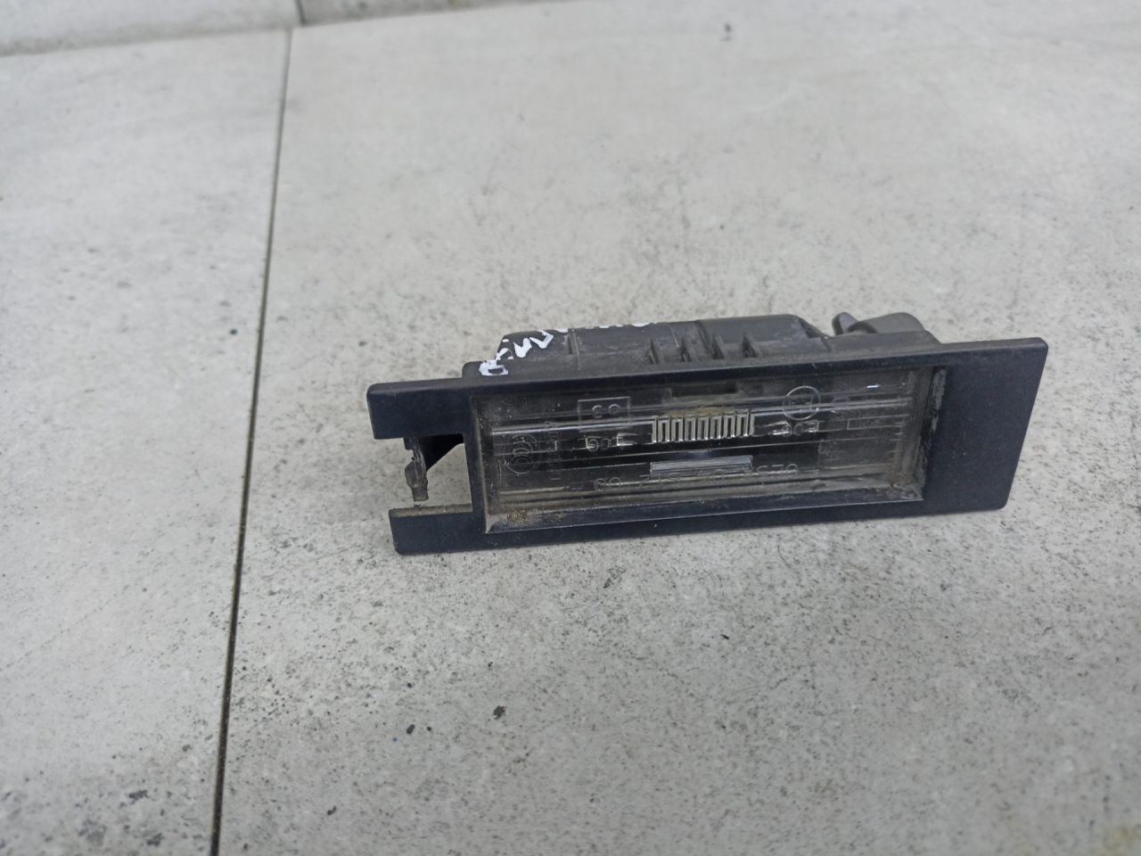 подсветка номера Opel Insignia 1 поколение (A) 2010, 13251936 - фото №1