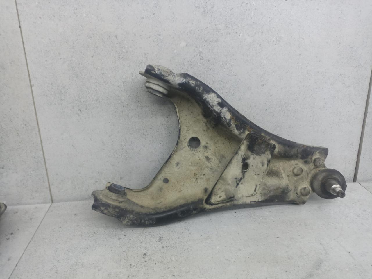 рычаг передний правый Renault Duster 1 поколение 2012, 545001225R, 263601A - фото №1