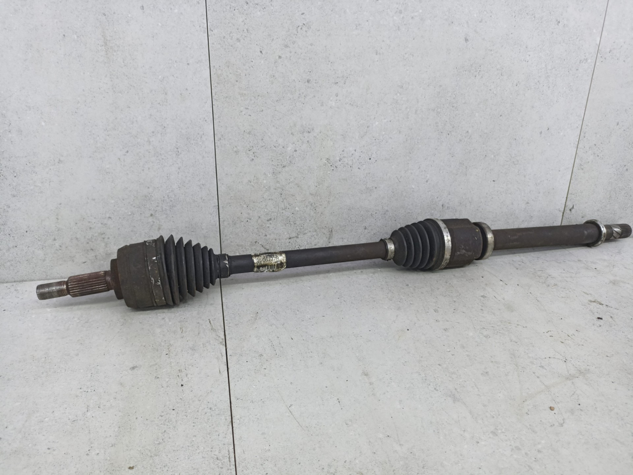 полуось передняя правая (приводной вал, ШРУС) Renault Megane 3 поколение (2008 - 2014), 391006777R - фото №1