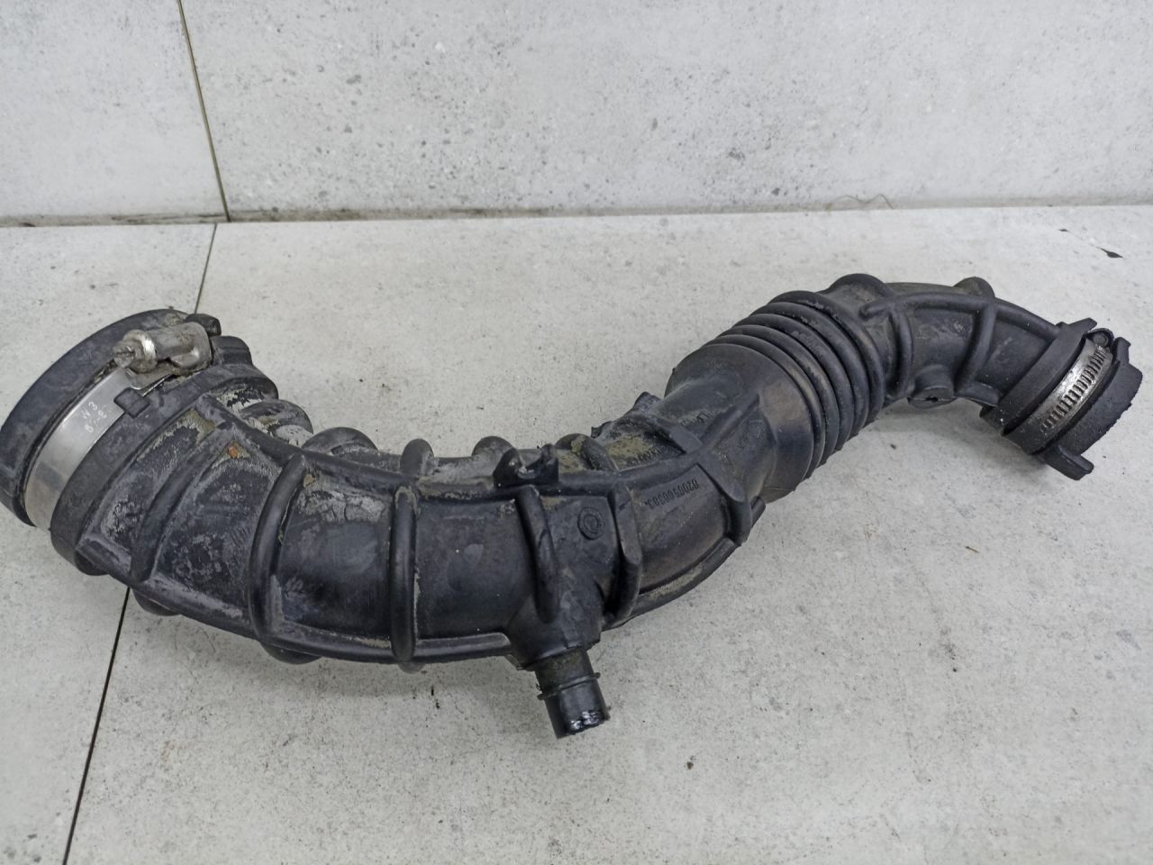 патрубок воздушного фильтра Renault Modus 1 поколение 2006, 8200500383 - фото №1