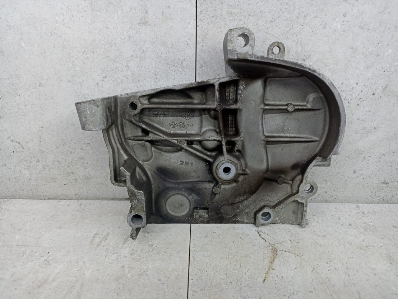 защита (кожух) ремня ГРМ Renault Megane 2 поколение 2006, 8200027196 - фото №1