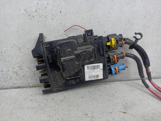 блок предохранителей Renault Megane 3 поколение [рестайлинг] 2013, 243800011R, 243800007R