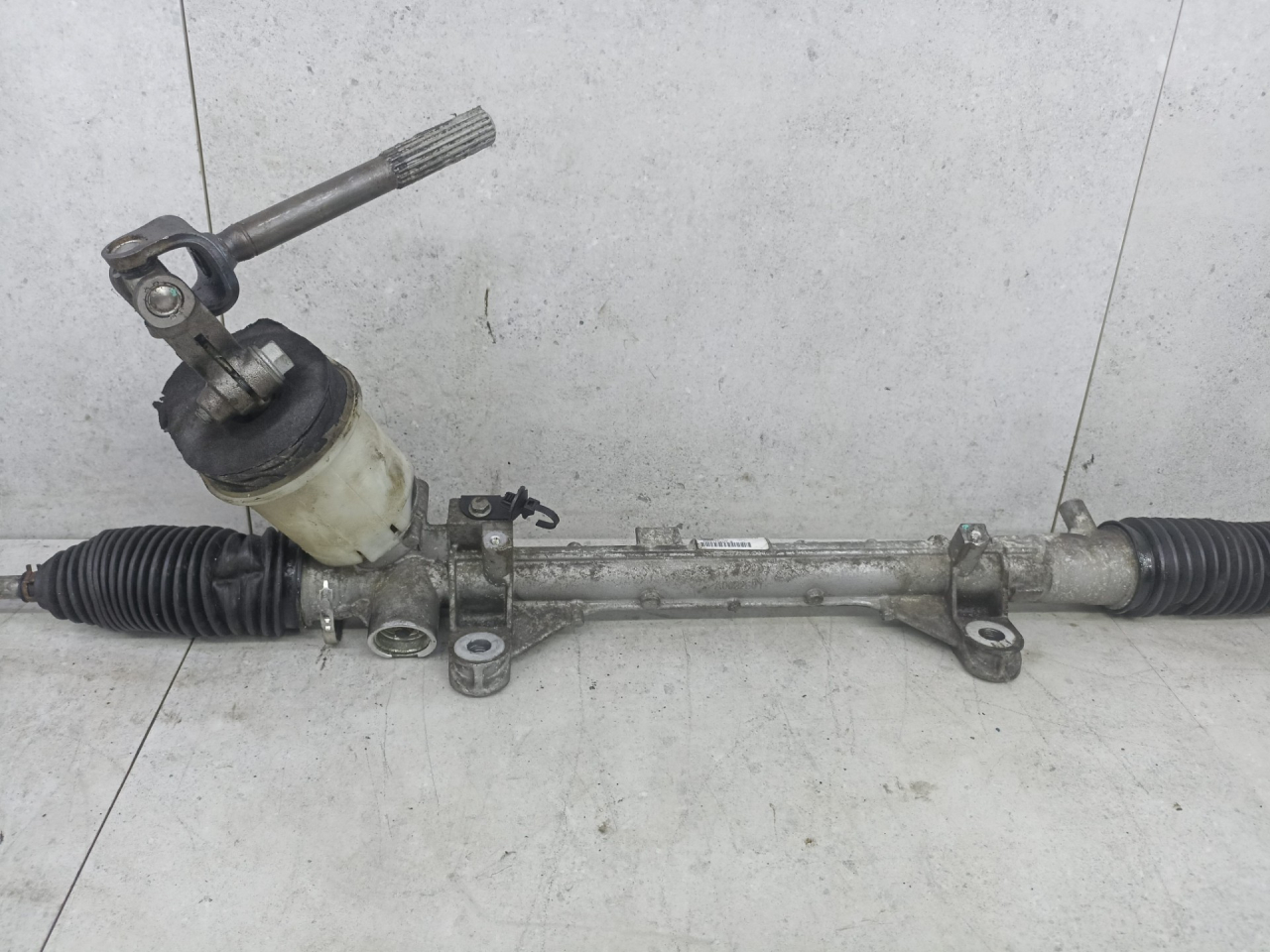 рулевая рейка Renault Megane 3 поколение 2011, 490017022R, A0013511 - фото №1