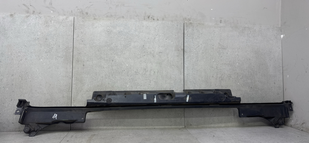 Крепление бампера заднего Land Rover Range Rover 4 поколение (2012 - 2017), CK52-17B861 - фото №1