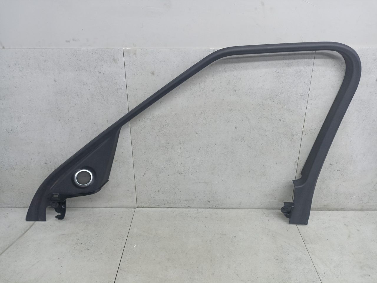 молдинг двери передней правой Land Rover Range Rover Sport 2 поколение 2016, DK6220904A - фото №1