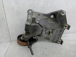 кронштейн компрессора кондиционера Nissan Primera P12 (2001 - 2008), 11910BM700