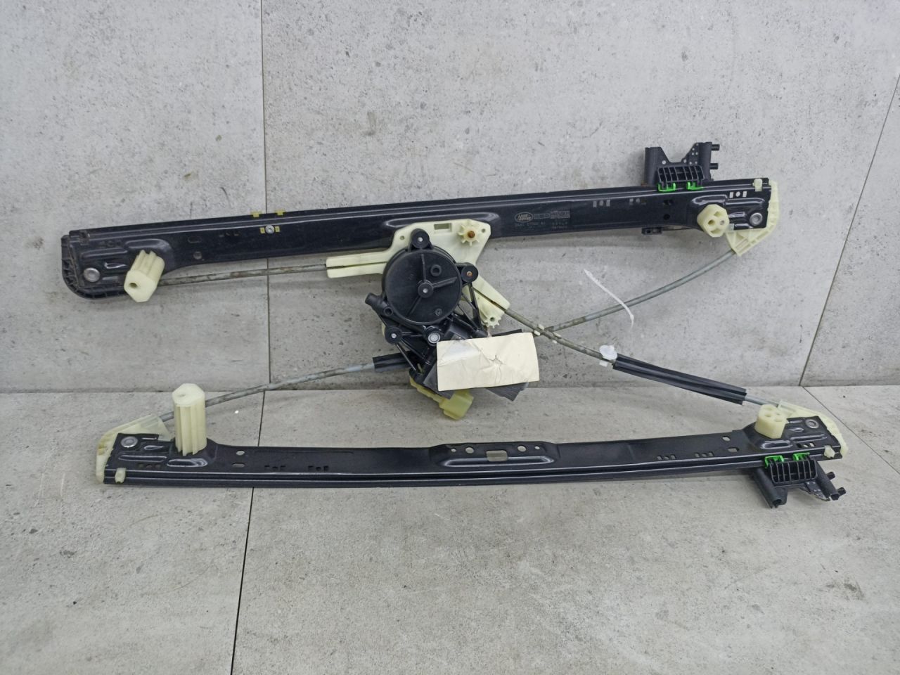 стеклоподъемник задний правый Land Rover Range Rover Sport 2 поколение 2016, DK6227000AG - фото №1