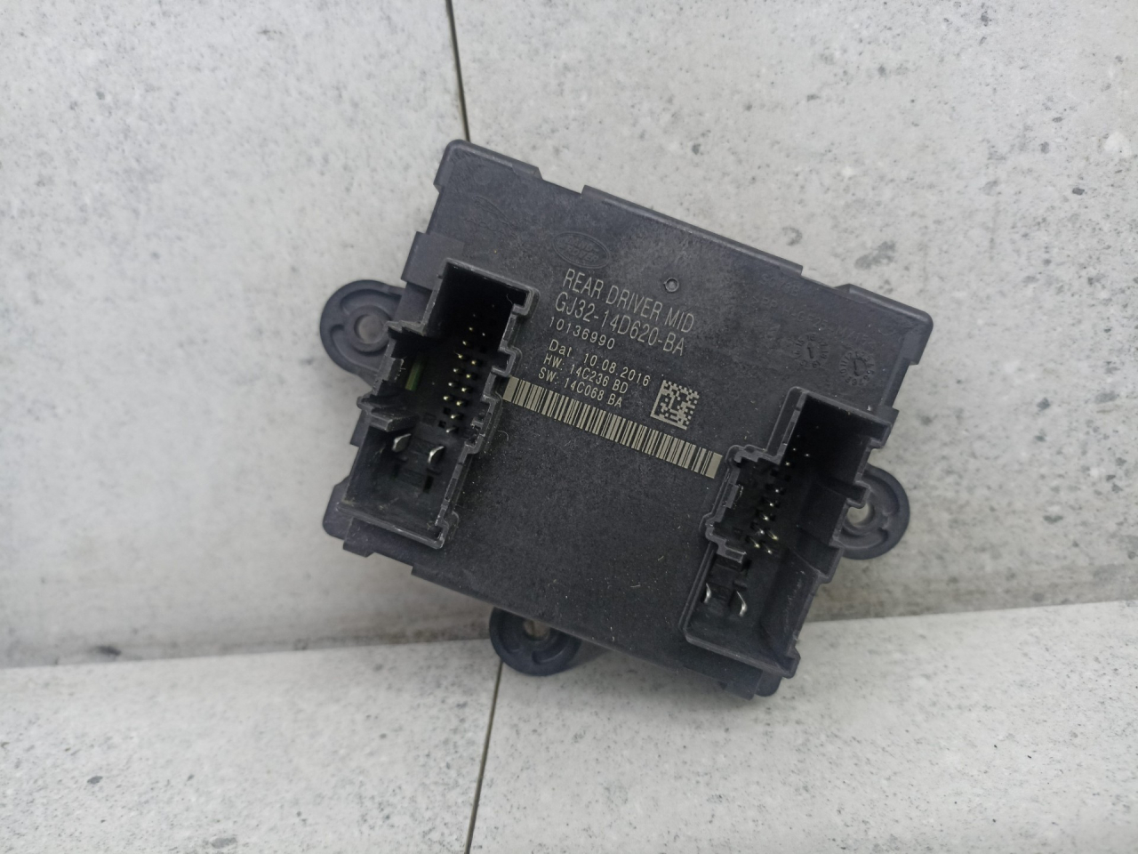 модуль управления двери Land Rover Range Rover Sport 2 поколение 2016, GJ3214D620BA - фото №1