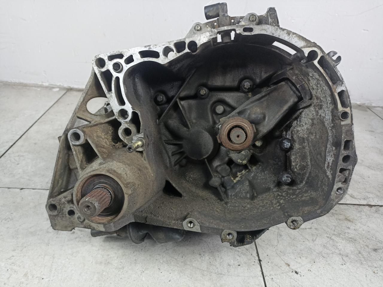 КПП механическая (МКПП) Renault Clio 2 поколение (1998 - 2002), JB3979 - фото №1