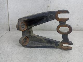 кронштейн двигателя Renault Trafic 2 поколение 2005, 8200577165