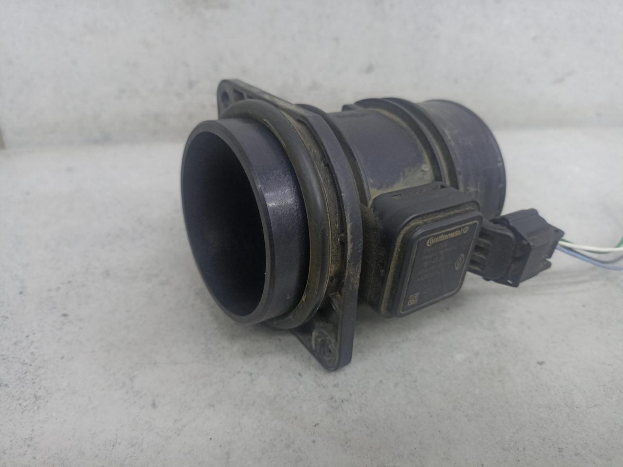 расходомер воздуха Renault Duster 1 поколение 2014, 8200651315 - фото №1