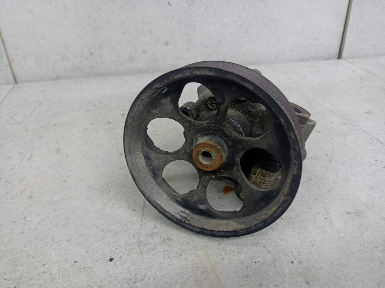 насос гидроусилителя руля Renault Duster 1 поколение 2015, 491105510R - фото №1