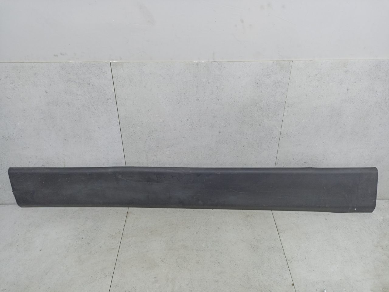 молдинг (накладка кузовная) левый задний задней левой Renault Master 3 поколение 2012, 828210160R - фото №1