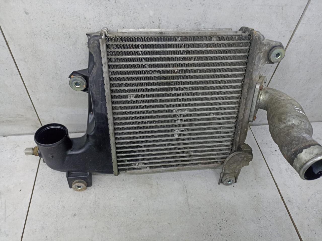 интеркулер Toyota Hilux 7 поколение (2005 - 2008), 179400L060 - фото №1