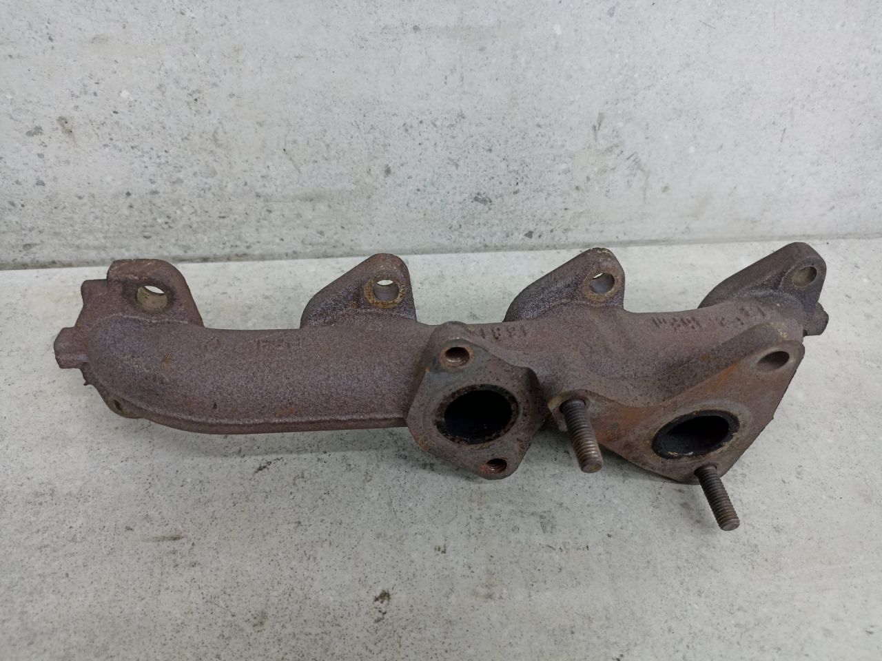 коллектор выпускной Renault Megane 2 поколение 2004, 1.5 л., 8200468141 - фото №1