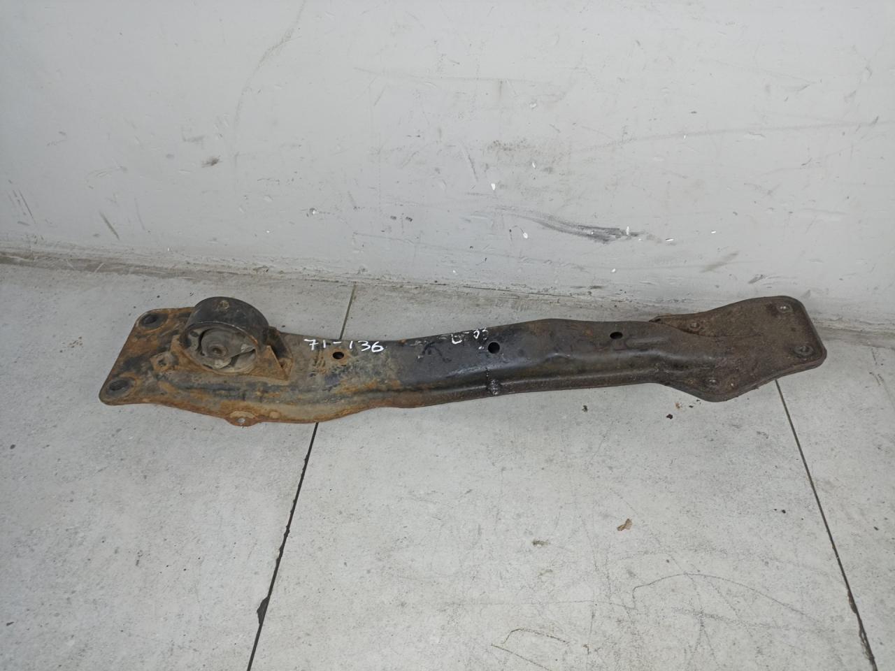 балка подвески передняя (подрамник) Nissan X-Trail T30 (2000 - 2004), 112408H300 - фото №1