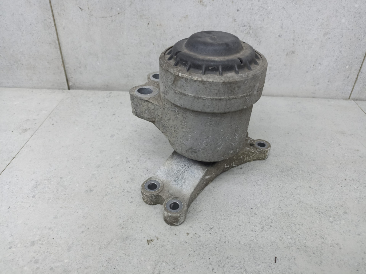 подушка крепления двигателя Ford Transit 8 поколение 2016, BK216F012AE - фото №1