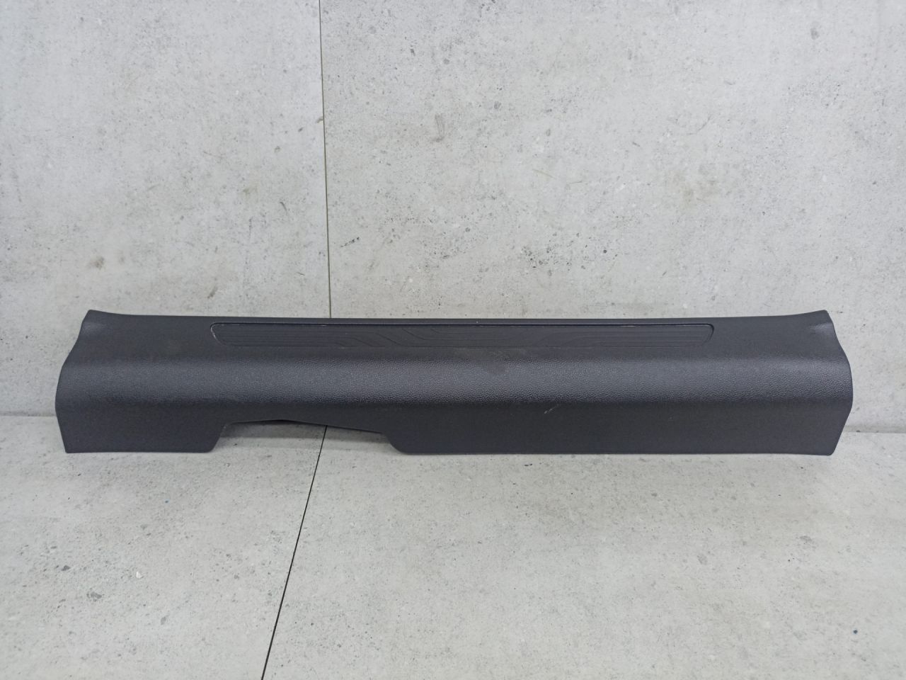 накладка на порог внутренняя Renault Kadjar 1 поколение 2017, 769524401R - фото №1