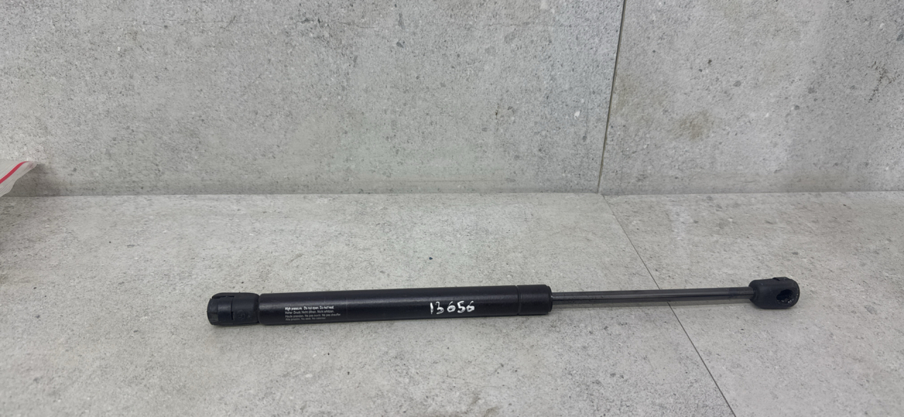 амортизатор капота Jaguar XJ 3 поколение (2003 - 2007), 1159592 - фото №1