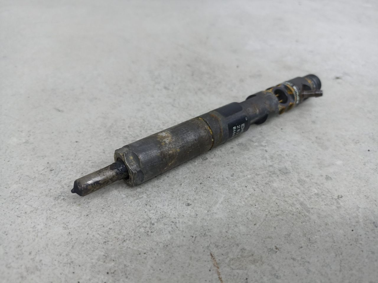 форсунка Renault Duster 1 поколение 2013, 166000897, H8200827965 - фото №1