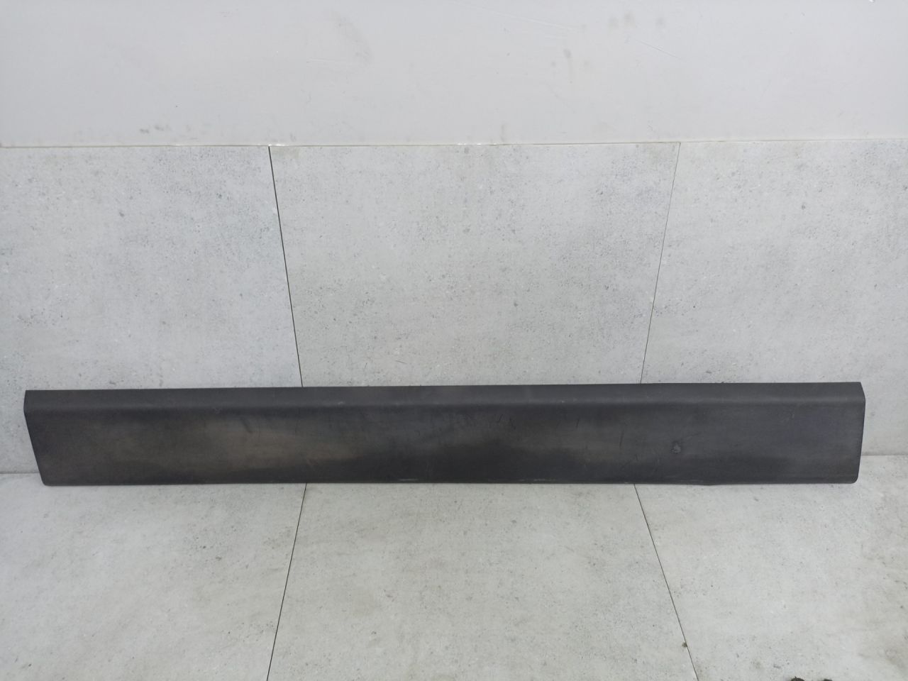 молдинг (накладка кузовная) левый задний задней левой Renault Master 3 поколение 2012, 828210160R - фото №1