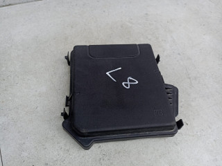 крышка блока предохранителей Renault Megane 3 поколение 2011, 284C40002R