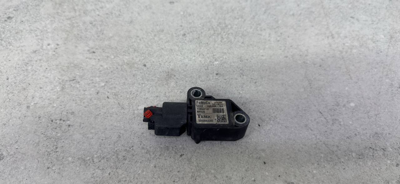 датчик удара Land Rover Range Rover 4 поколение (2012 - 2017), 5H2Z-14A686-BA - фото №1