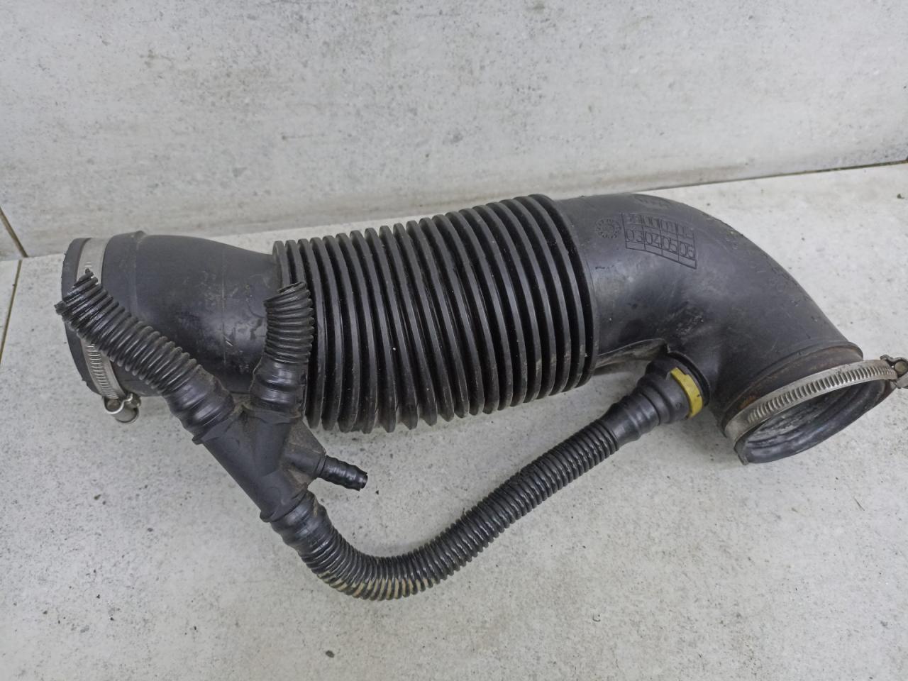 патрубок воздушного фильтра Peugeot 307 1 поколение 2005, 9635638780 - фото №1