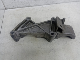кронштейн двигателя Renault Master 2 поколение [рестайлинг] 2008, 2.5 л., 8200549480