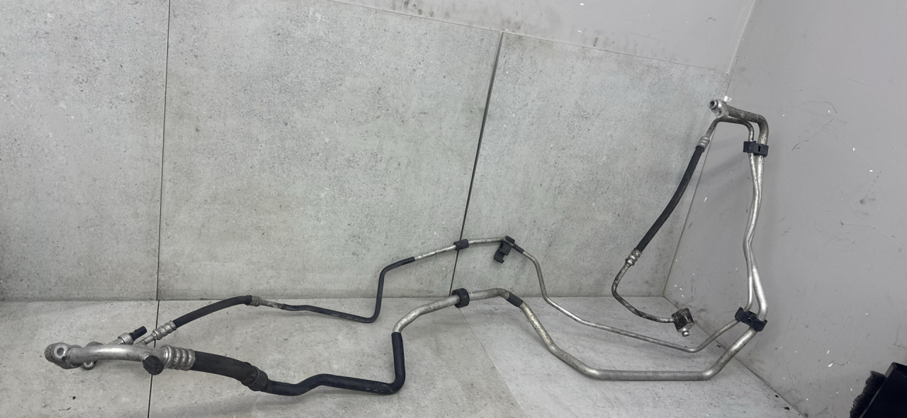 трубка кондиционера Volkswagen Transporter T5 (2003 - 2009), 7H2820743 - фото №1