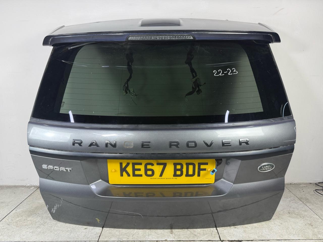 крышка багажника (дверь 3-5) Land Rover Range Rover Sport 2 поколение 2016, LR044396, LR079300 - фото №1