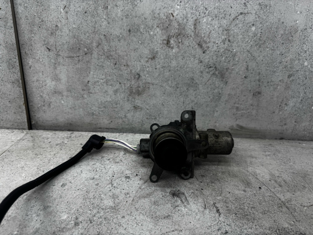 клапан EGR Renault Laguna 3 поколение (2007 - 2012), 8200282949 - фото №1