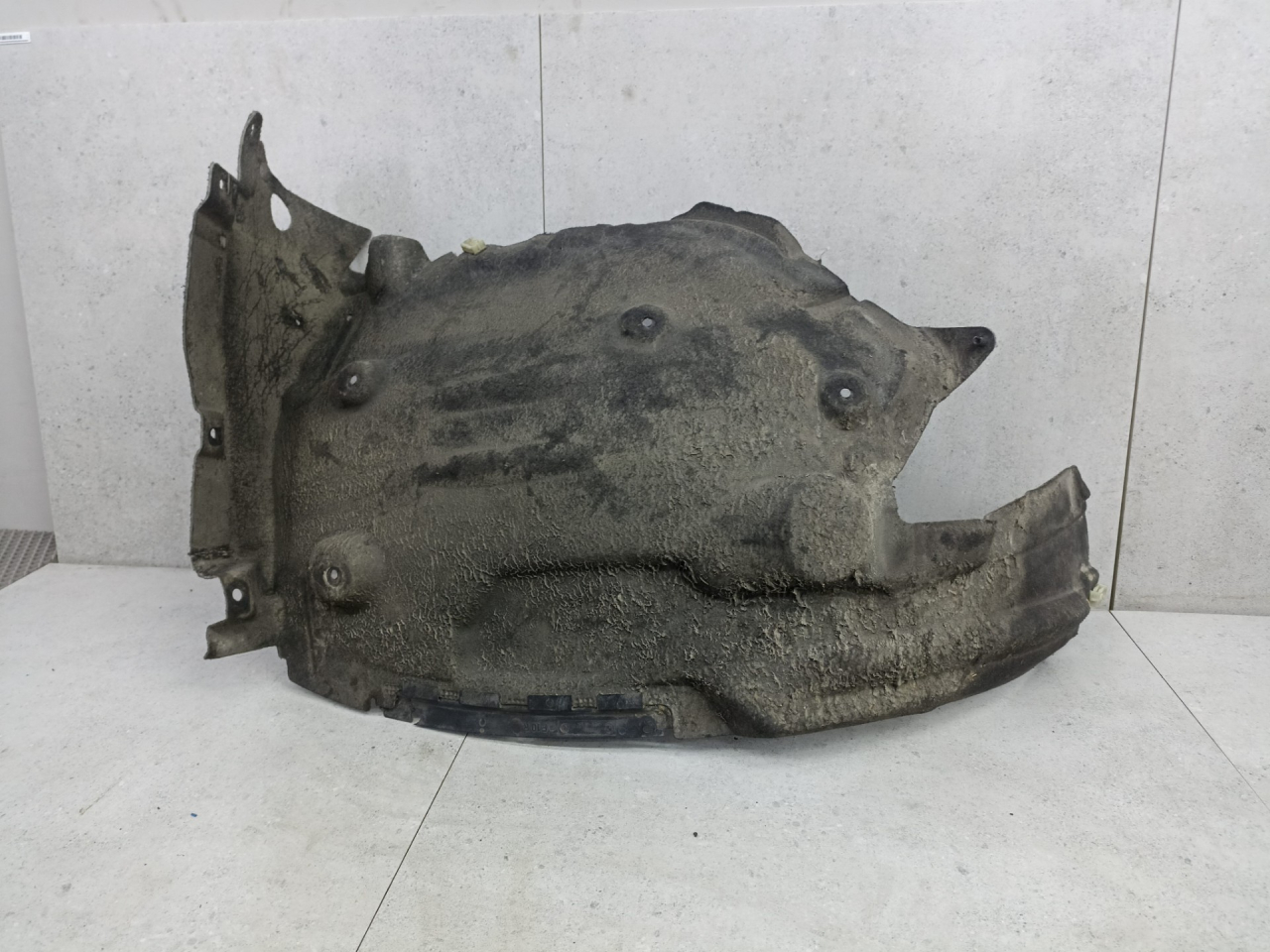 защита арок передняя правая (подкрылок) BMW 5 серия F07/F10/F11 2012, 51717186724 - фото №1