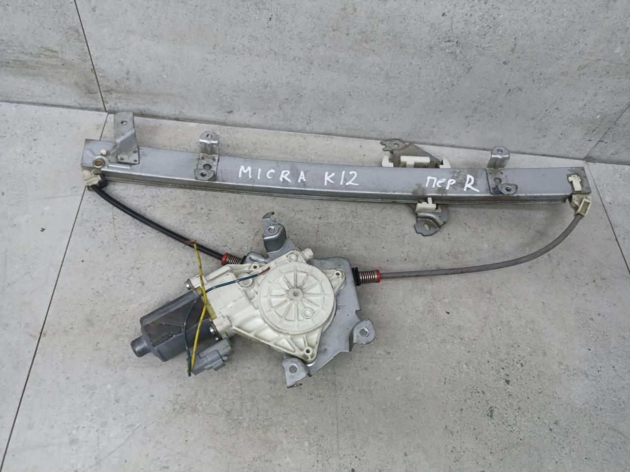 стеклоподъемник передний правый Nissan Micra 3 поколение (K12) (2002 - 2007), 80720AX10A - фото №1