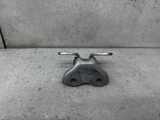 петля двери Toyota C-HR 1 поколение AX10 (2016 - 2019), 68740-02050