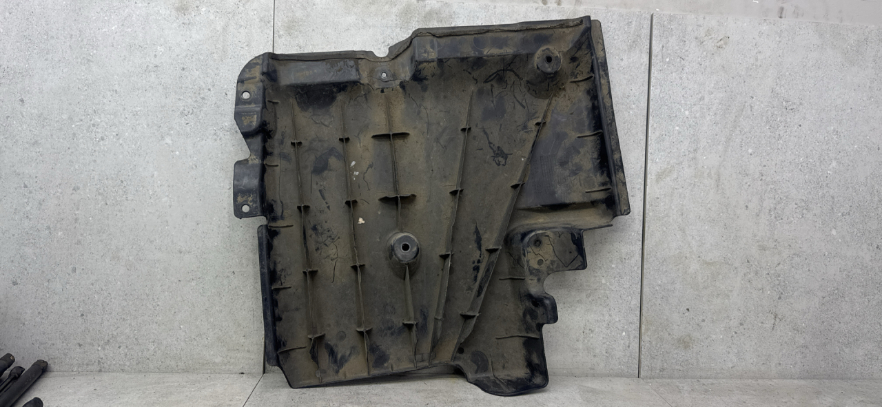 защита днища Land Rover Range Rover 4 поколение (2012 - 2017), C8C9AT8233 - фото №1