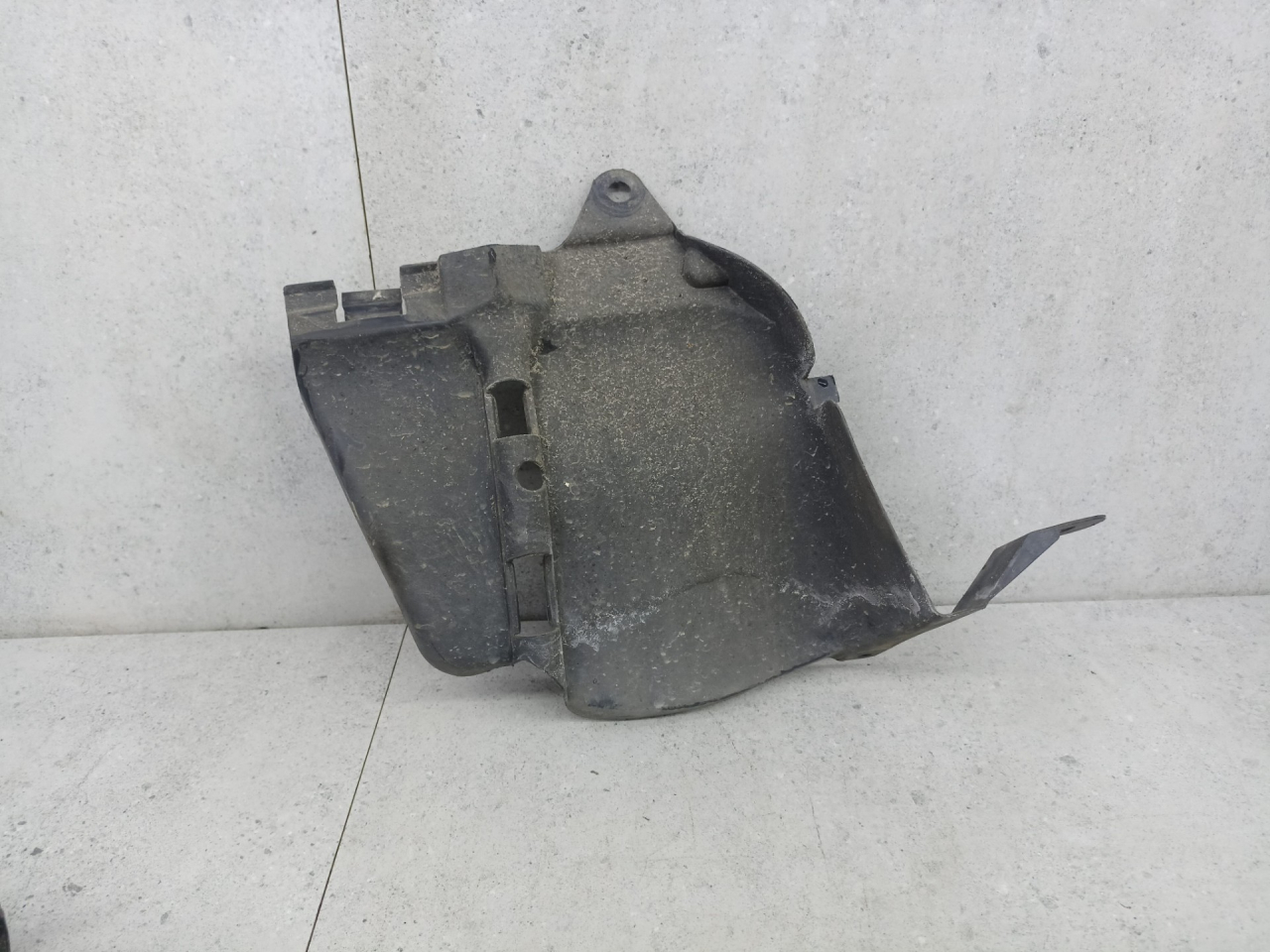пыльник двигателя Renault Logan 1 поколение 2006, 8200595797 - фото №1