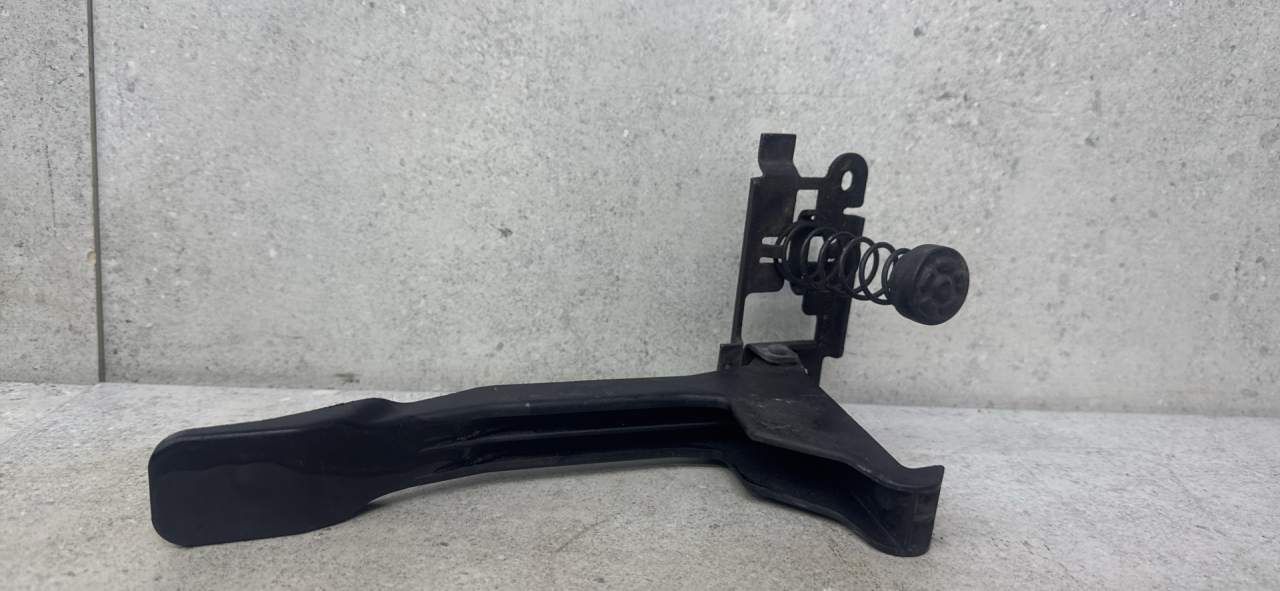 ручка открывания капота Renault Megane 3 поколение (2008 - 2014), 656030006R - фото №1