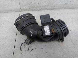 патрубок интеркулера Volkswagen Touareg 1 поколение [рестайлинг] 2008, 7L6145795AA, 038906051C