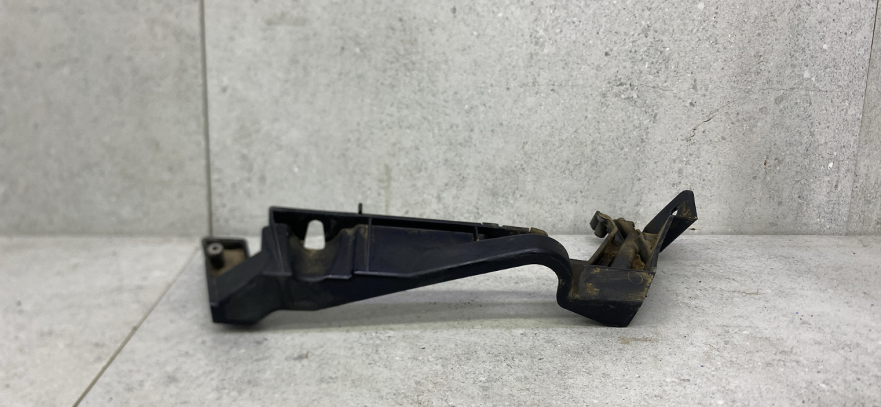 Крепление бампера заднего Land Rover Range Rover 4 поколение (2012 - 2017), JK52-17B918-AA - фото №1