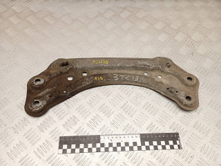 кронштейн глушителя Volvo XC70 1 поколение 2004, 2.4 л., дизель, АКПП, универсал, 30676705