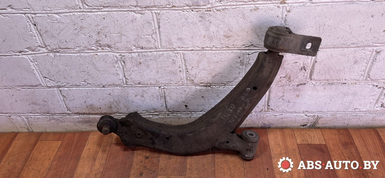 рычаг передний правый Citroen Xsara 1 поколение (1997 - 2000) - фото №1